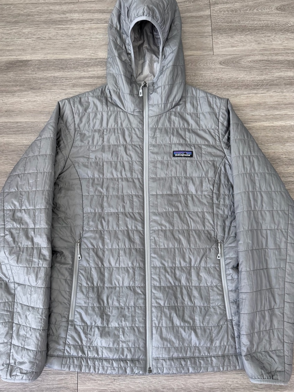 Patagonia Nano Puff Hooded Puffer Jacket Womens Large Silver Grey Hiking Coat